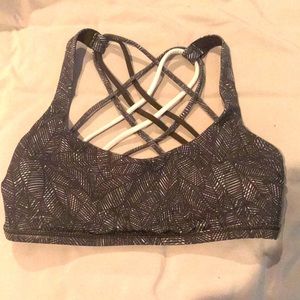 Lulu lemon sports bra- size 4 🍋